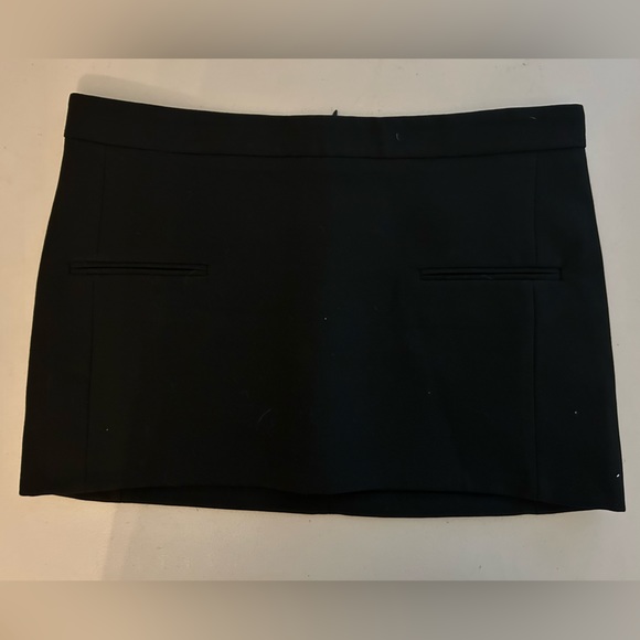 Zara Mini Skirt - Picture 2 of 4
